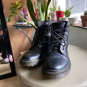 Black Luana Dr. Martens